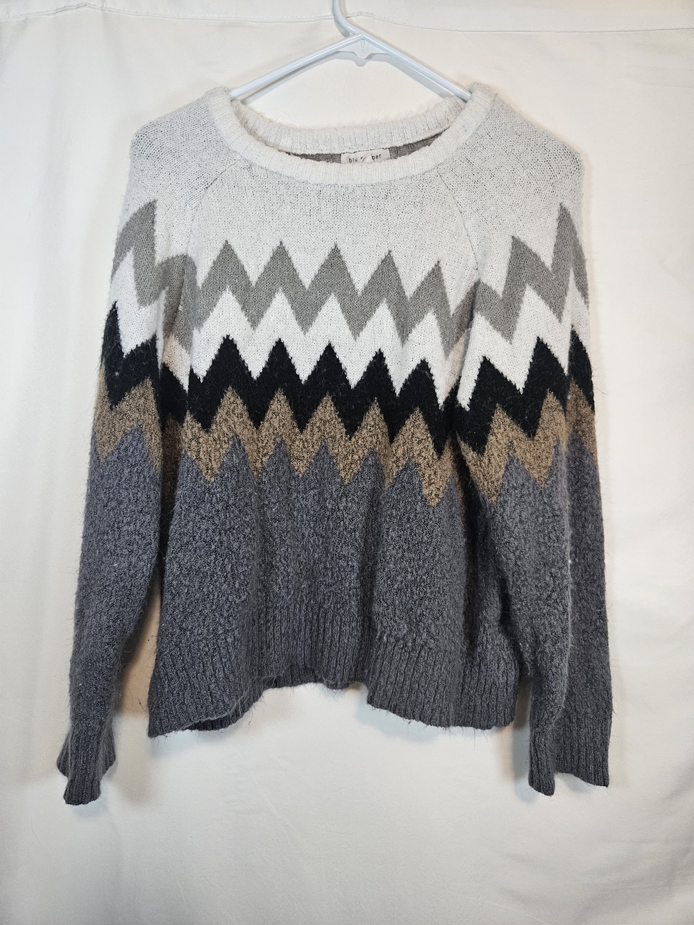 Blu Pepper Chevron Crewneck Sweater in Gray, White & Tan